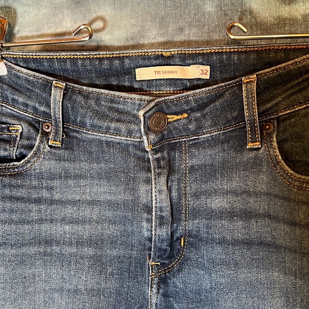 Levi’s 711 Skinny Distressed Jeans Women's size 32 - Picture 7 of 16